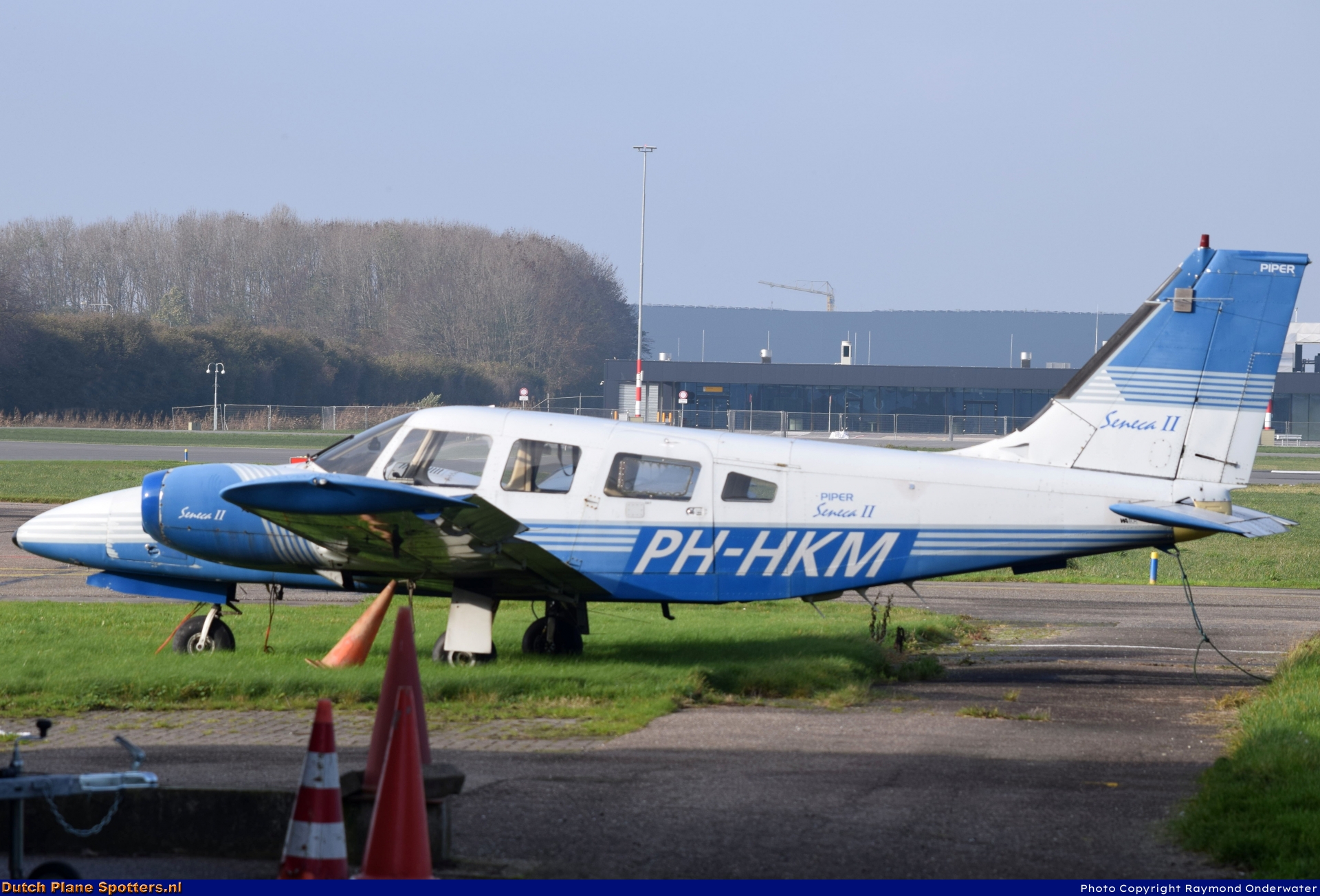 PH-HKM Piper PA-34-200T Seneca II Private by Raymond Onderwater