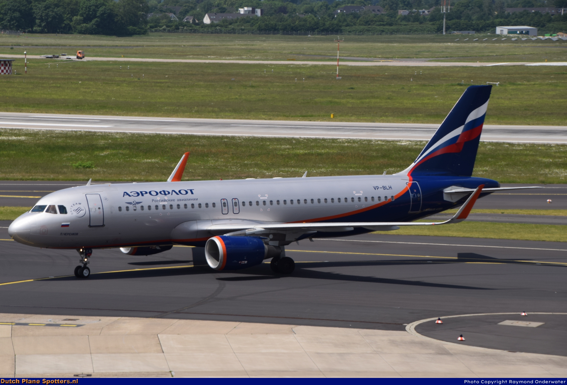 VP-BLH Airbus A320 Aeroflot - Russian Airlines by Raymond Onderwater