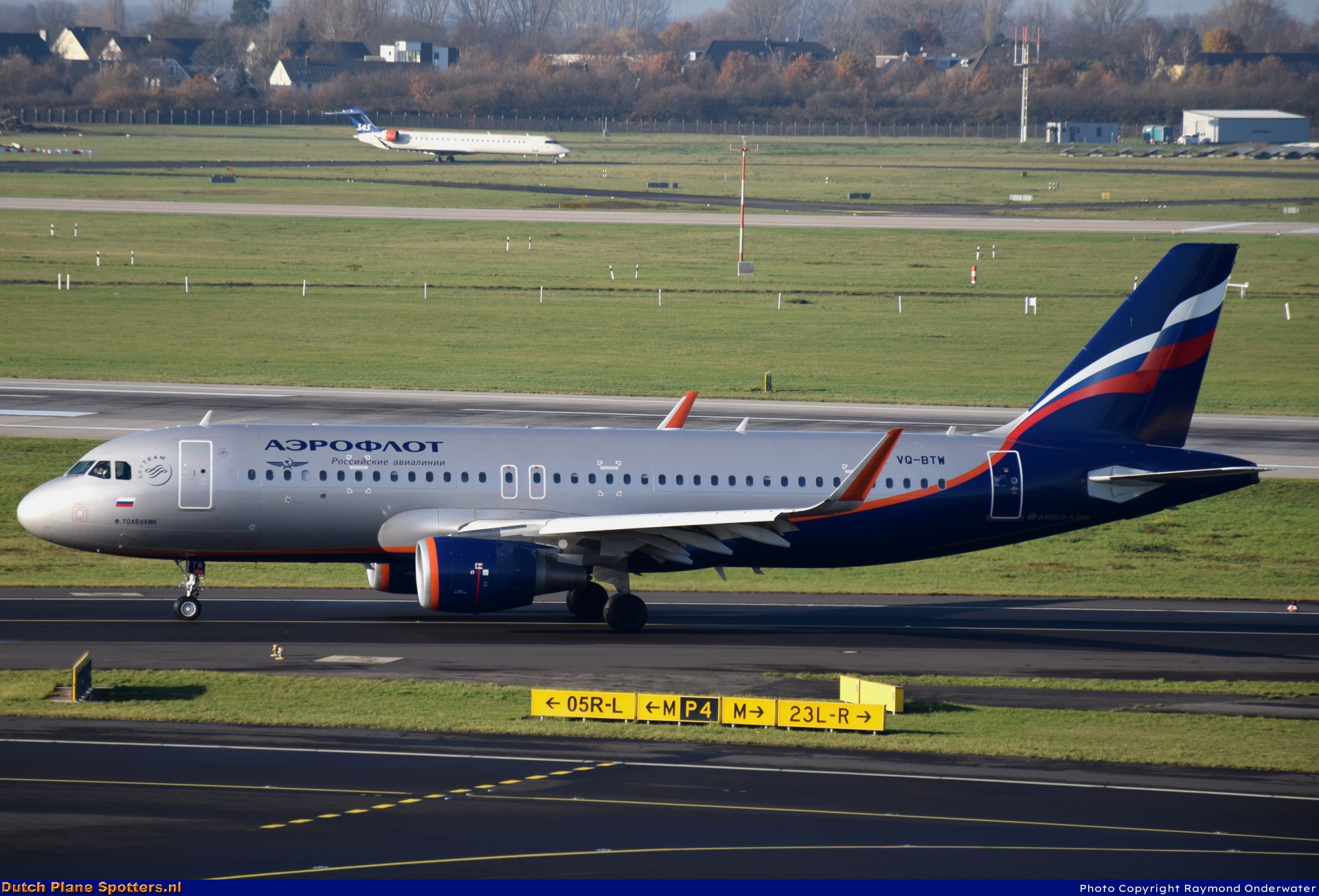 VQ-BTW Airbus A320 Aeroflot - Russian Airlines by Raymond Onderwater