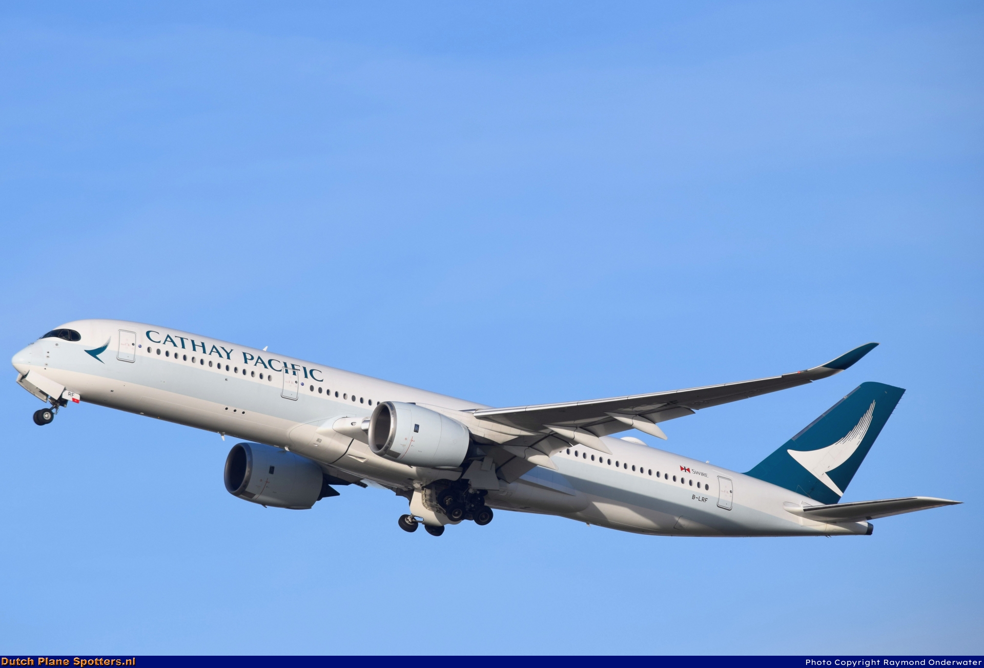 B-LRF Airbus A350-900 Cathay Pacific by Raymond Onderwater