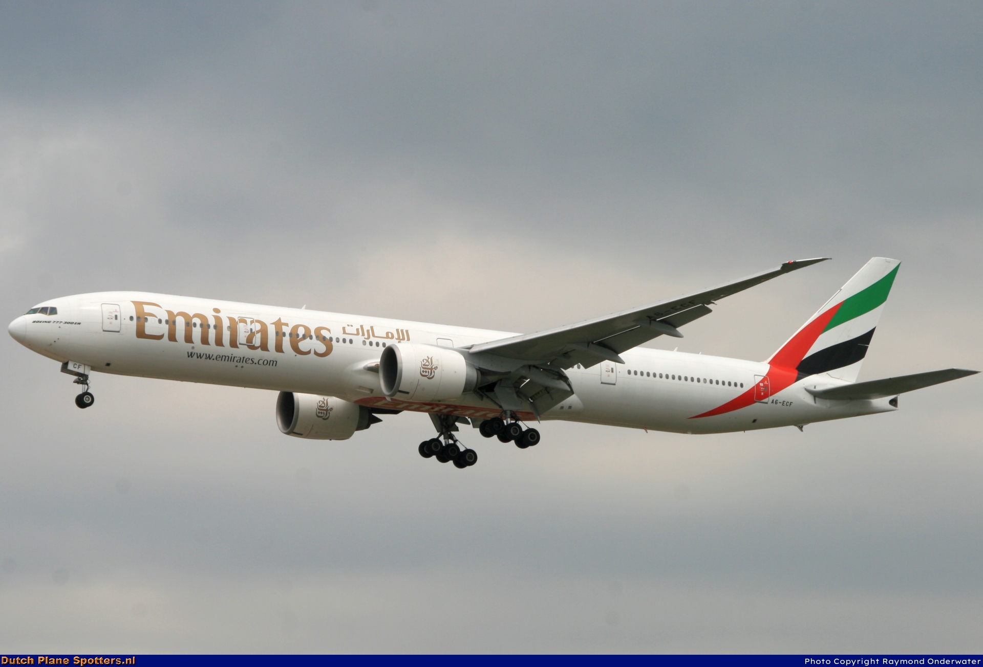 A6-ECF Boeing 777-300 Emirates by Raymond Onderwater