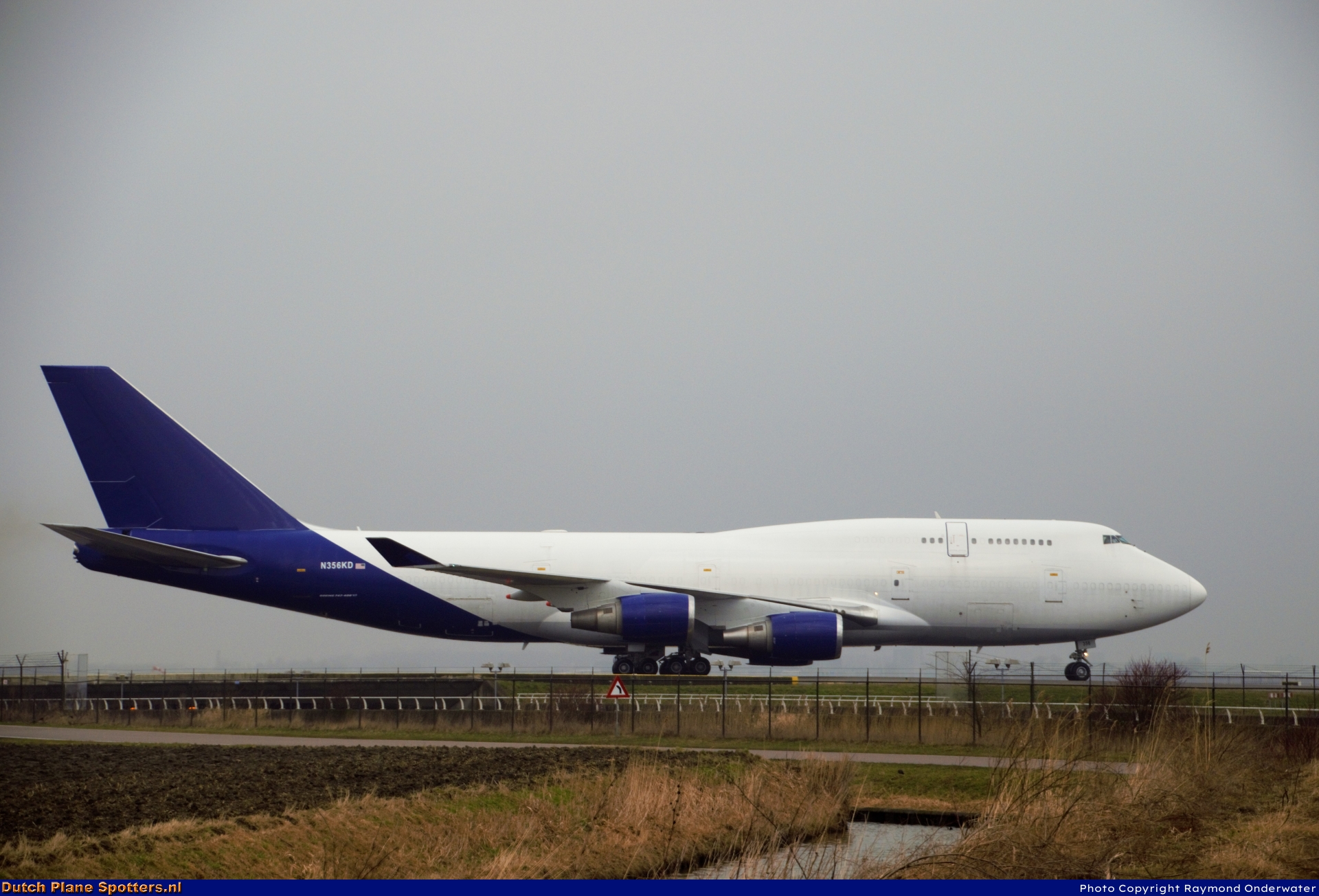 N356KD Boeing 747-400 Western Global Airlines by Raymond Onderwater