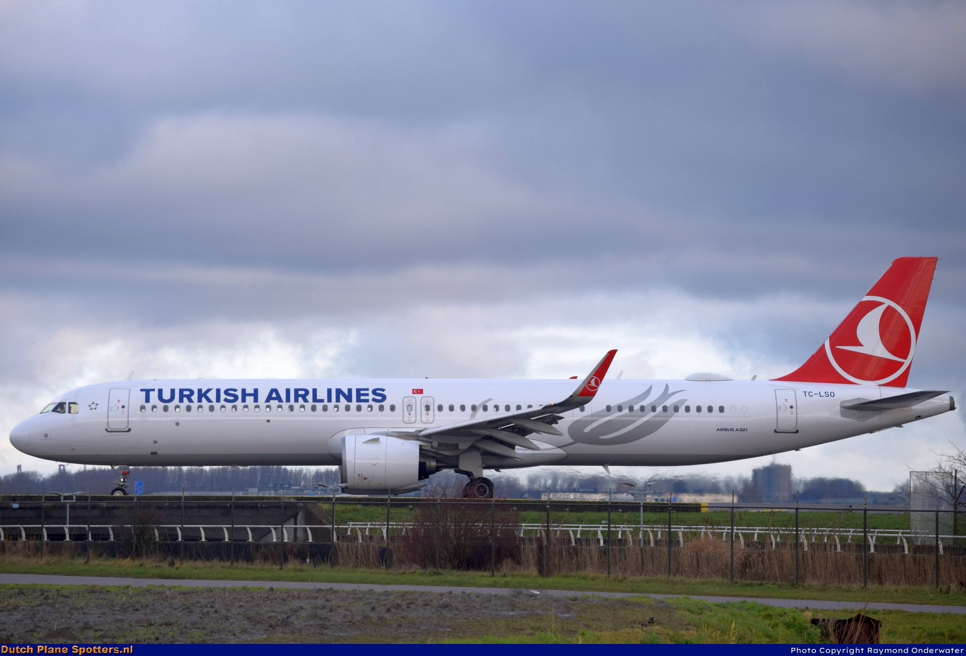 TC-LSO Airbus A321neo Turkish Airlines by Raymond Onderwater