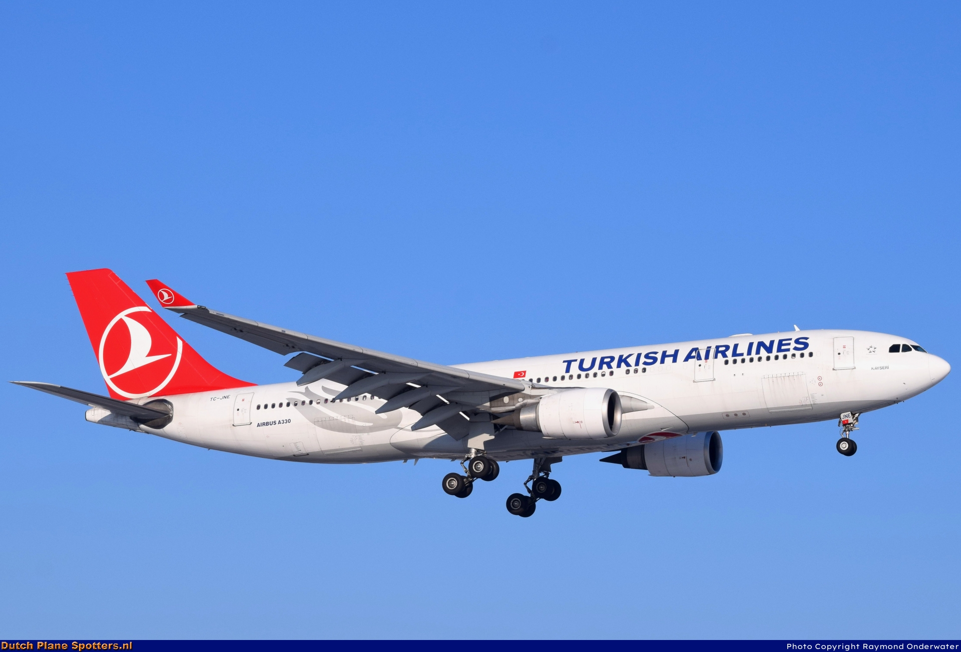 TC-JNE Airbus A330-200 Turkish Airlines by Raymond Onderwater