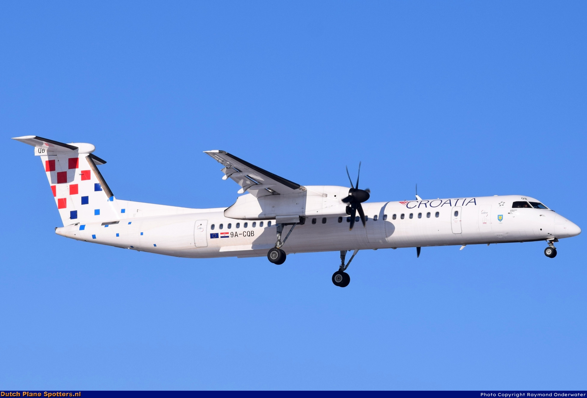 9A-CQB Bombardier Dash 8-Q400 Croatia Airlines by Raymond Onderwater