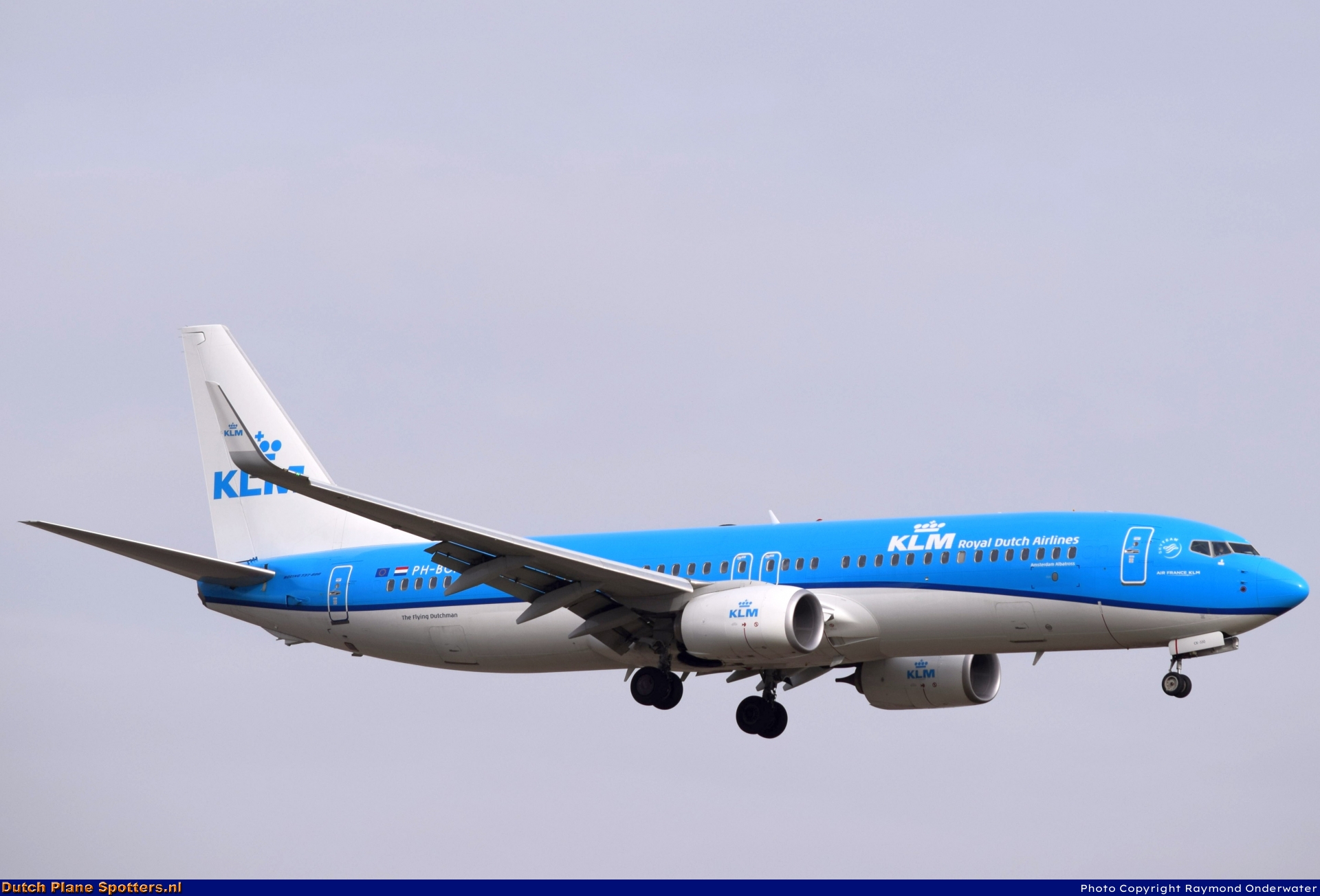 PH-BCK Boeing 737-800 KLM Royal Dutch Airlines by Raymond Onderwater