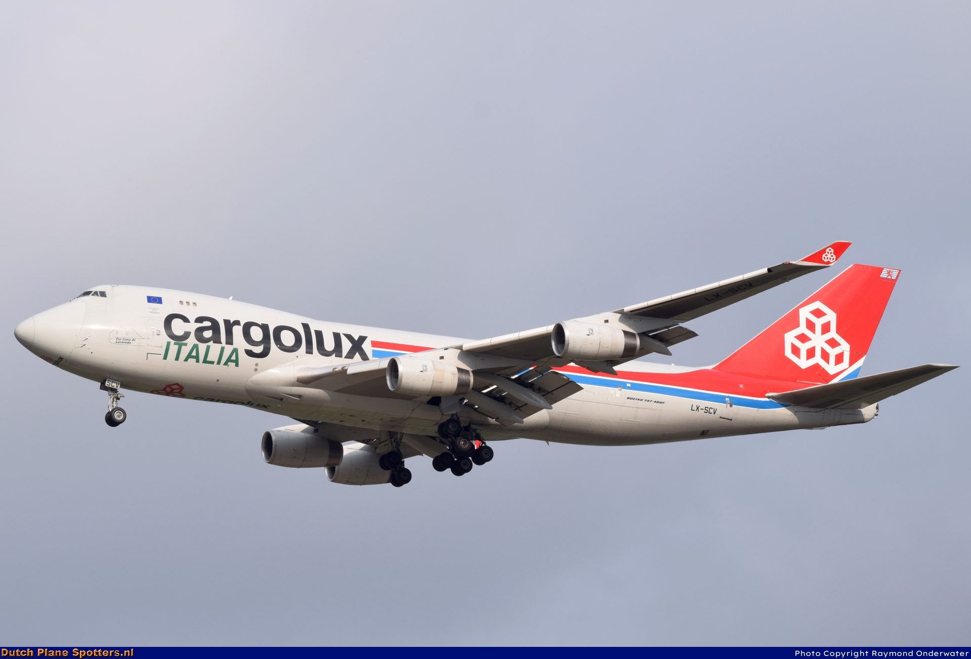 LX-SCV Boeing 747-400 Cargolux Italia by Raymond Onderwater