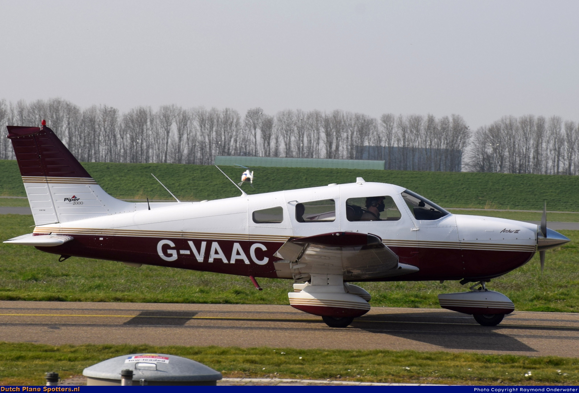 G-VAAC Piper PA-28 Archer III Private by Raymond Onderwater