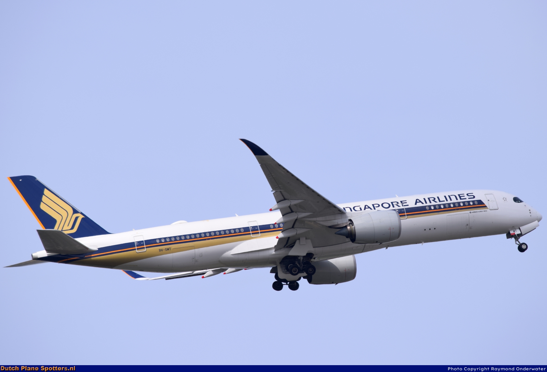 9V-SMT Airbus A350-900 Singapore Airlines by Raymond Onderwater