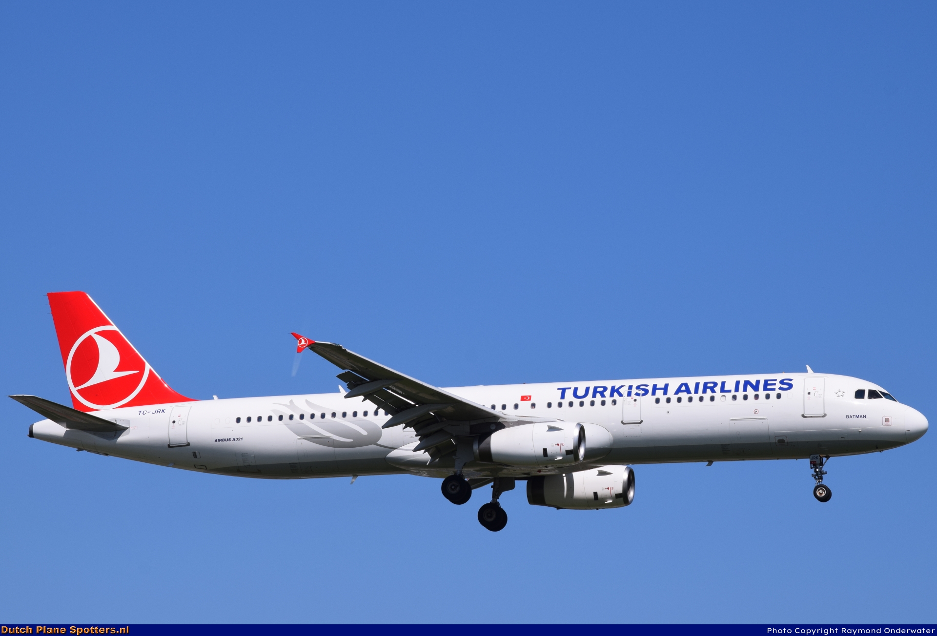 TC-JRK Airbus A321 Turkish Airlines by Raymond Onderwater