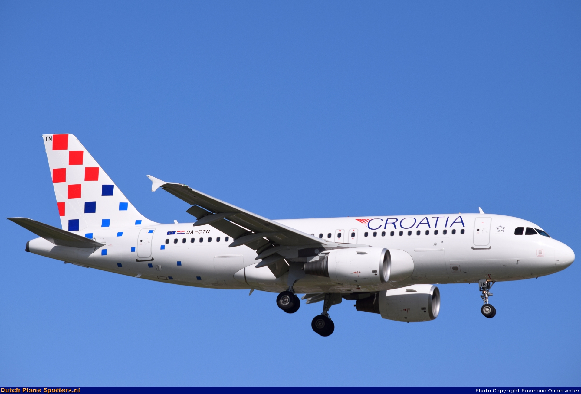 9A-CTN Airbus A319 Croatia Airlines by Raymond Onderwater