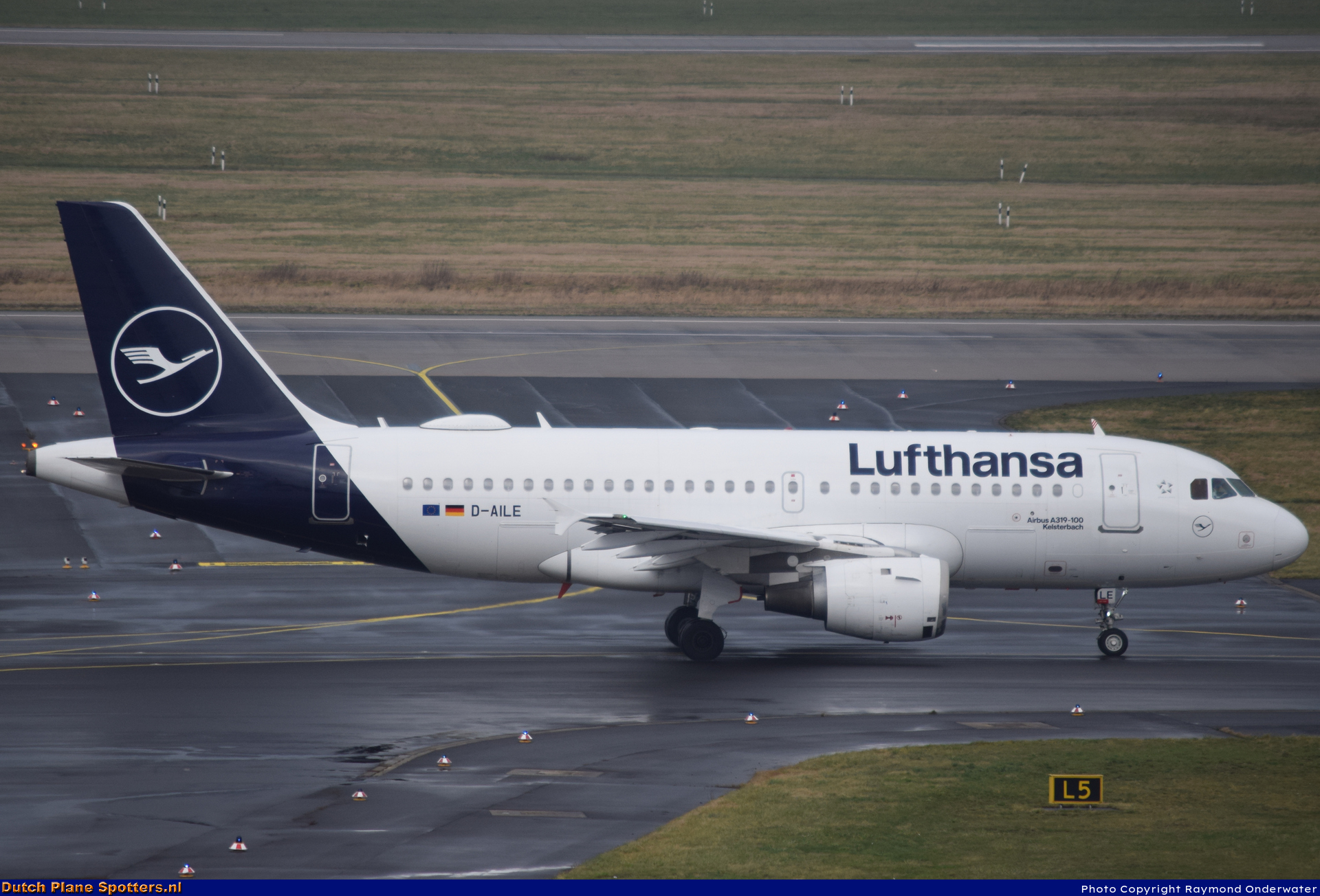 D-AILE Airbus A319 Lufthansa by Raymond Onderwater