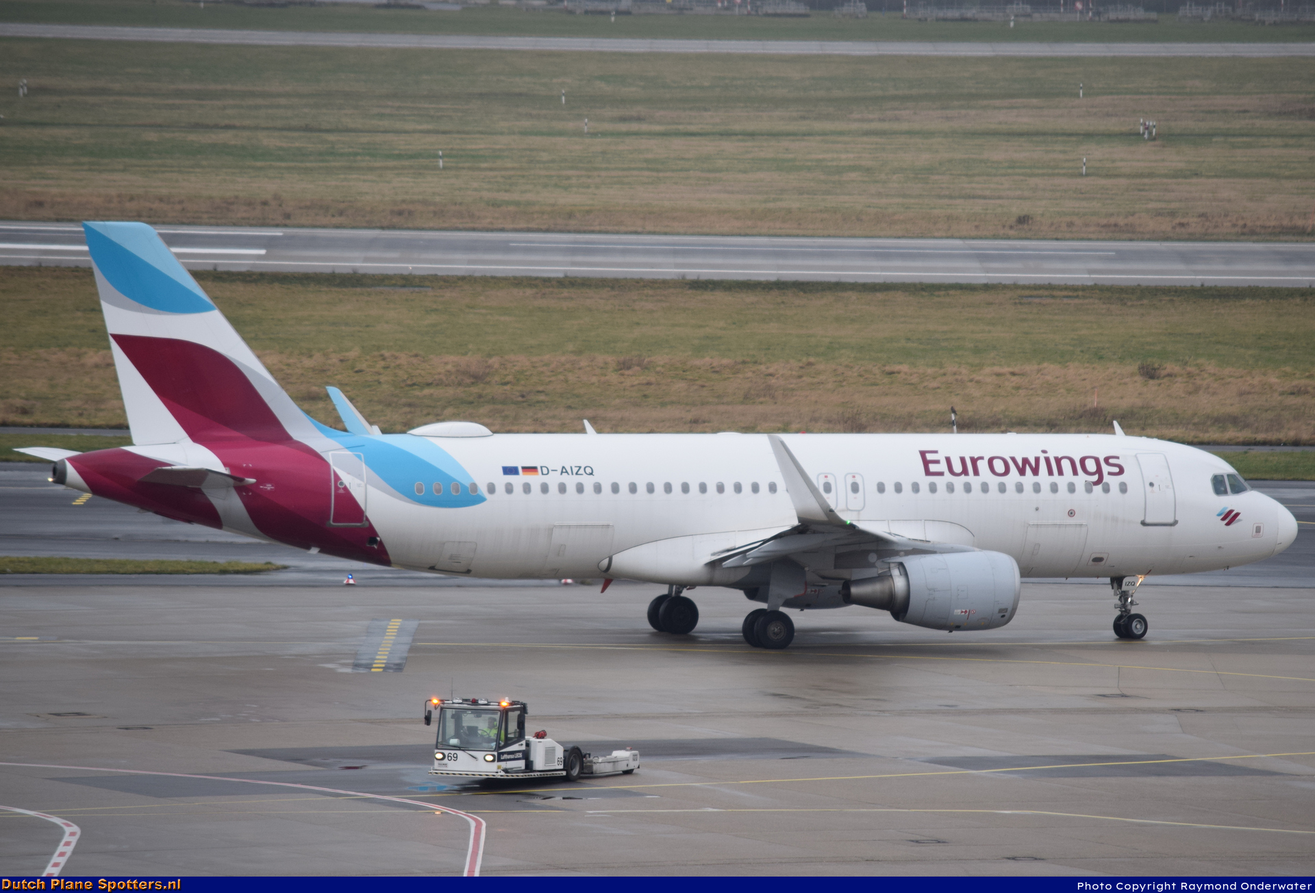 D-AIZQ Airbus A320 Eurowings by Raymond Onderwater
