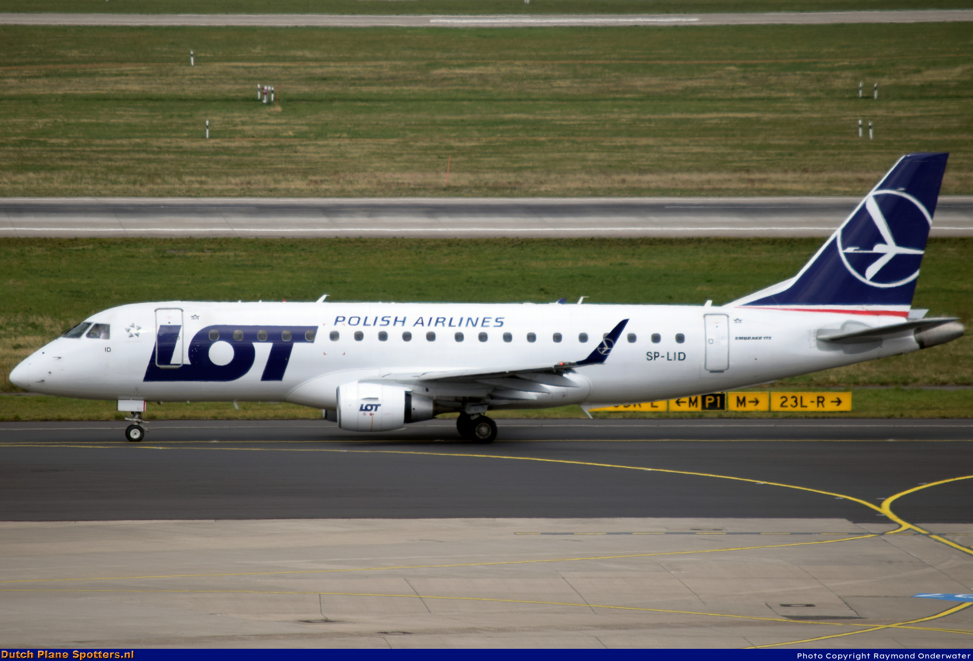 SP-LID Embraer 175 LOT Polish Airlines by Raymond Onderwater
