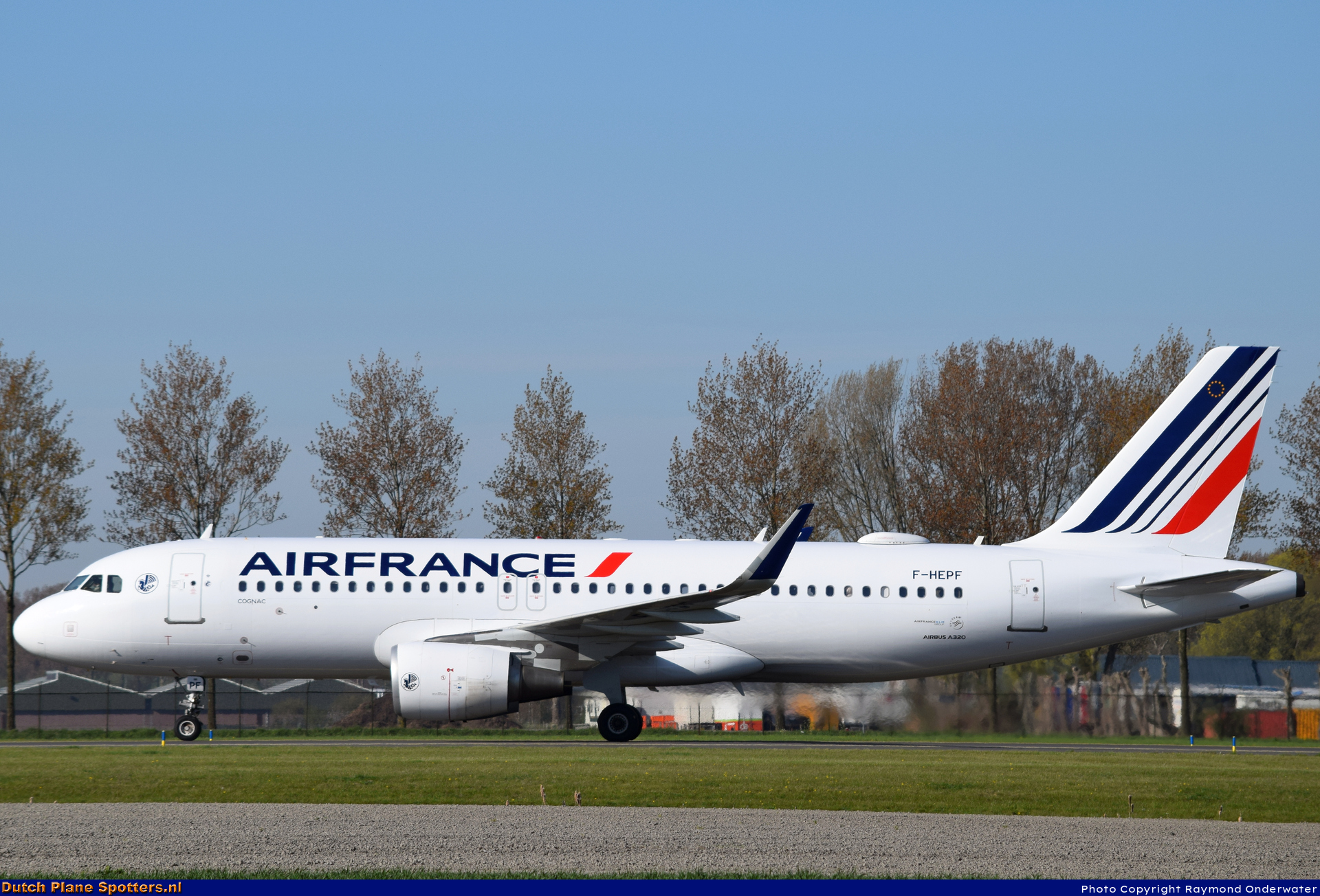 F-HEPF Airbus A320 Air France by Raymond Onderwater