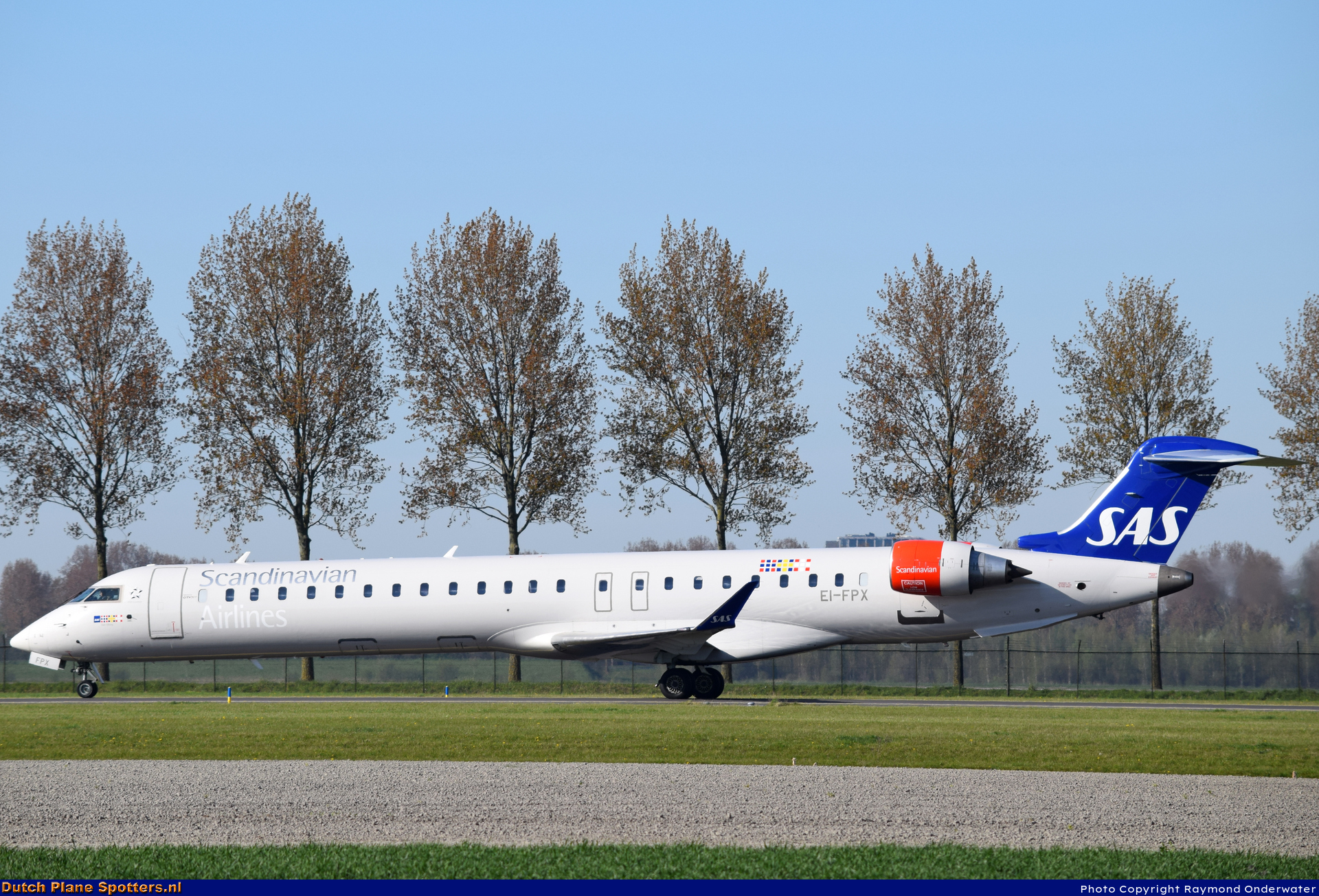 EI-FPX Bombardier Canadair CRJ900 Cityjet (SAS Scandinavian Airlines) by Raymond Onderwater