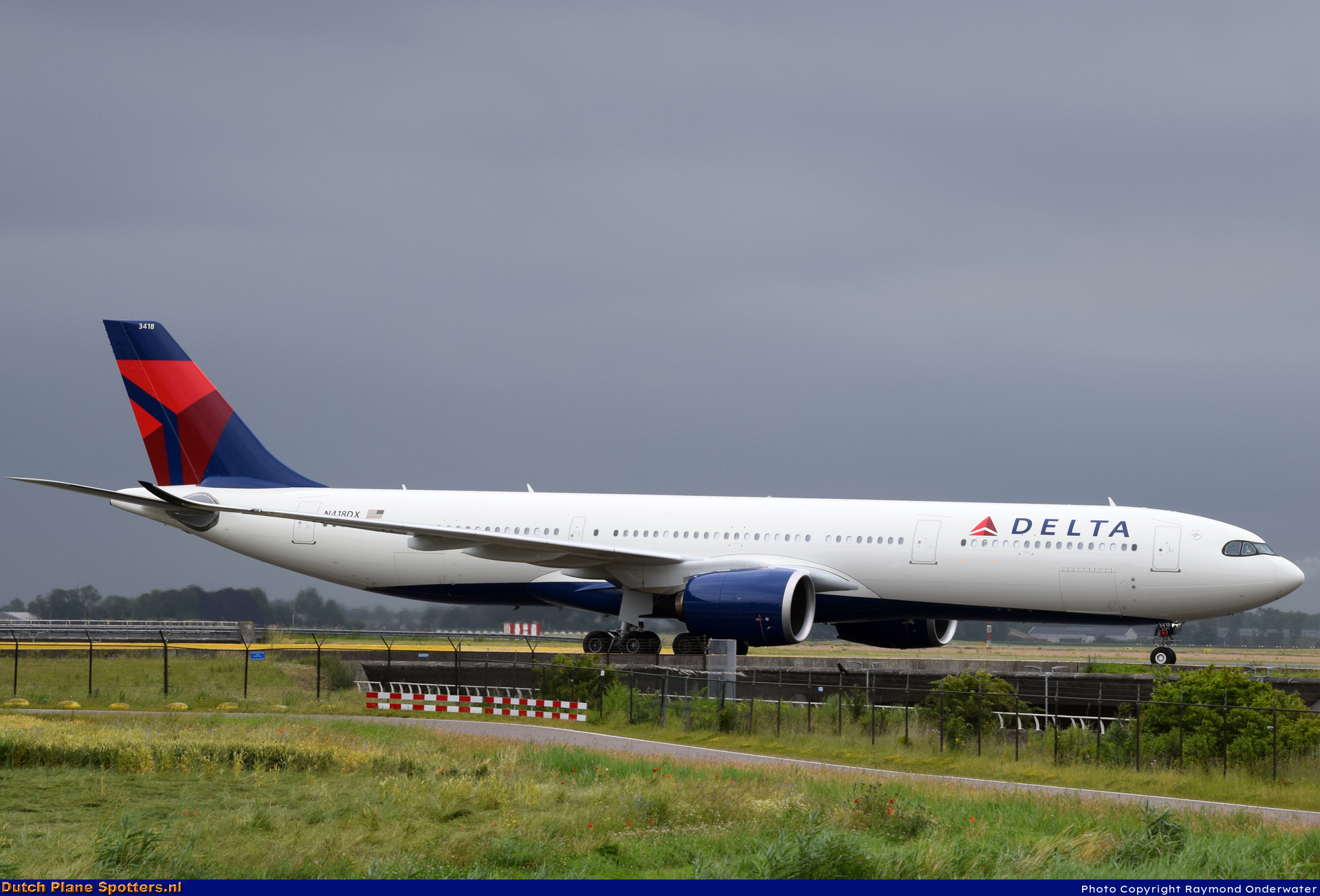 N418DX Airbus A330-900neo Delta Airlines by Raymond Onderwater
