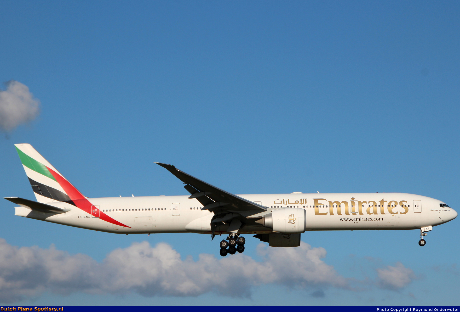 A6-ENX Boeing 777-300 Emirates by Raymond Onderwater