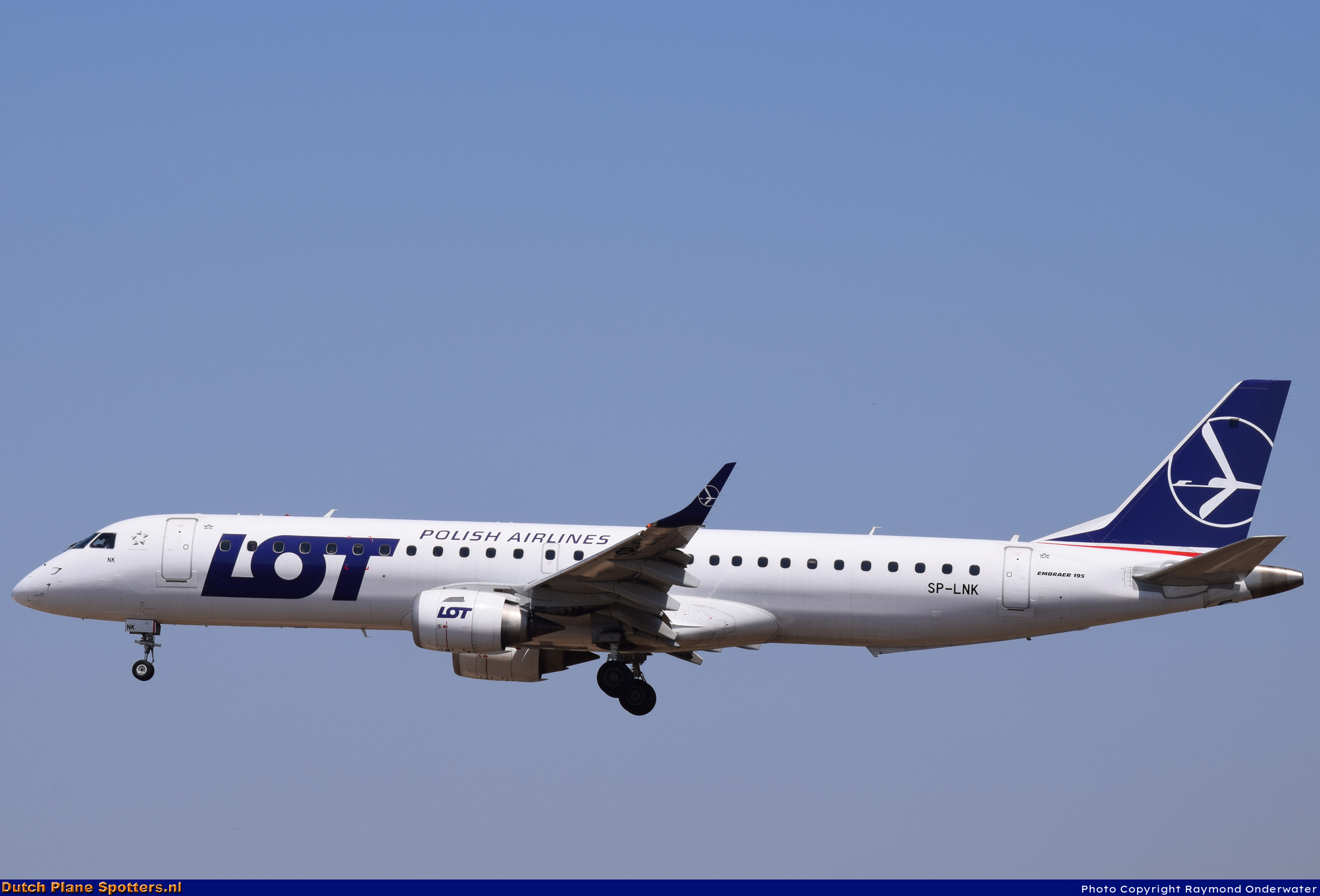 SP-LNK Embraer 195 LOT Polish Airlines by Raymond Onderwater