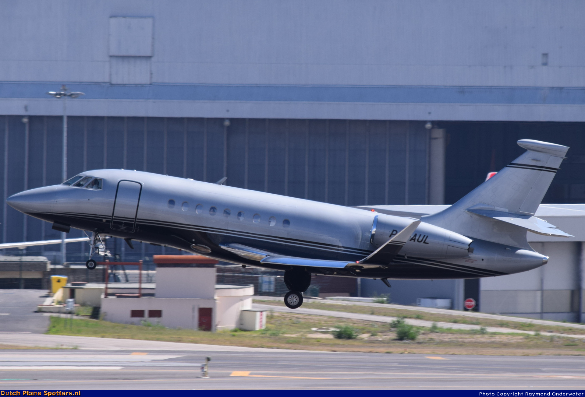 PP-AUL Dassault Falcon 2000LX Private by Raymond Onderwater