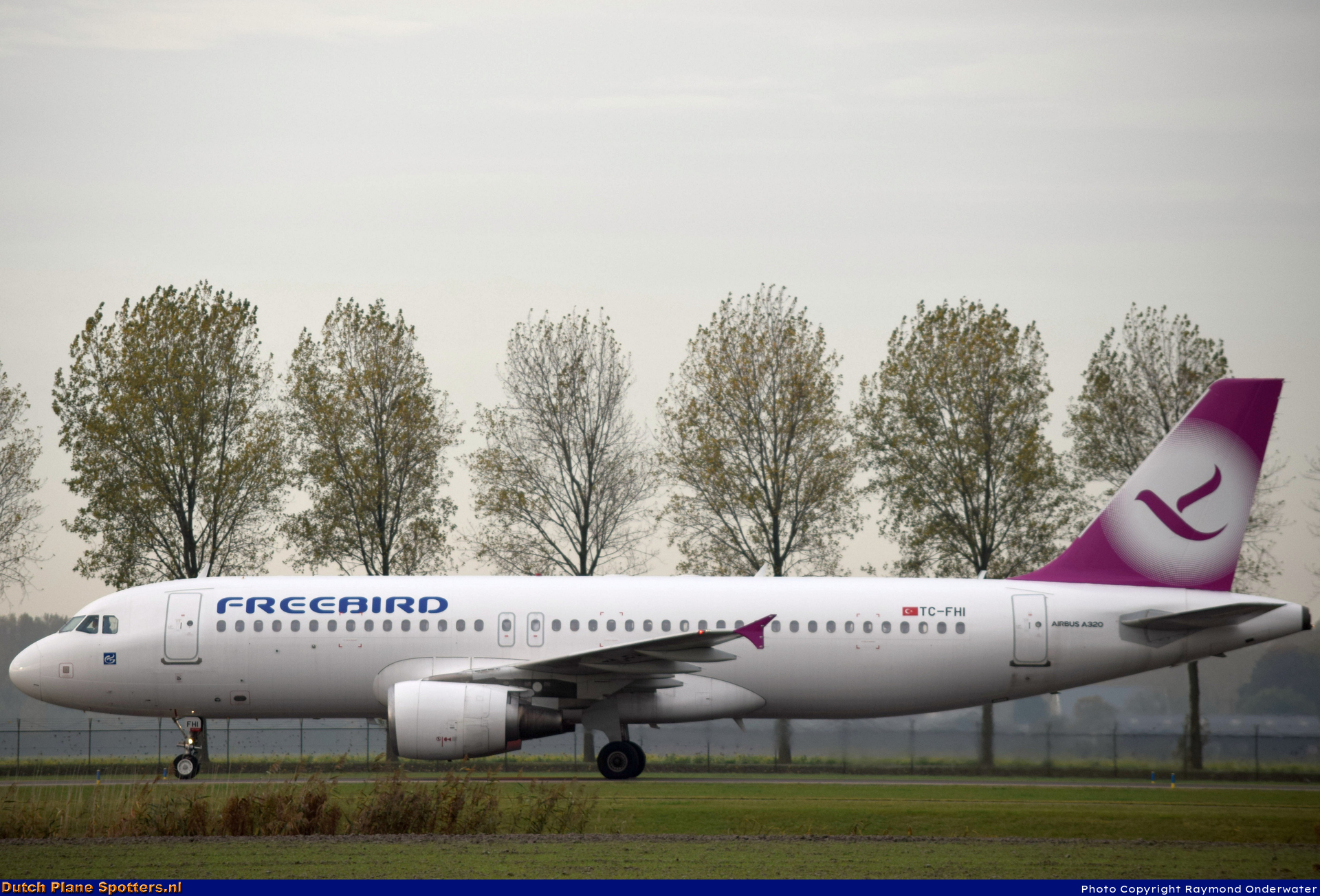 TC-FHI Airbus A320 Freebird Airlines by Raymond Onderwater