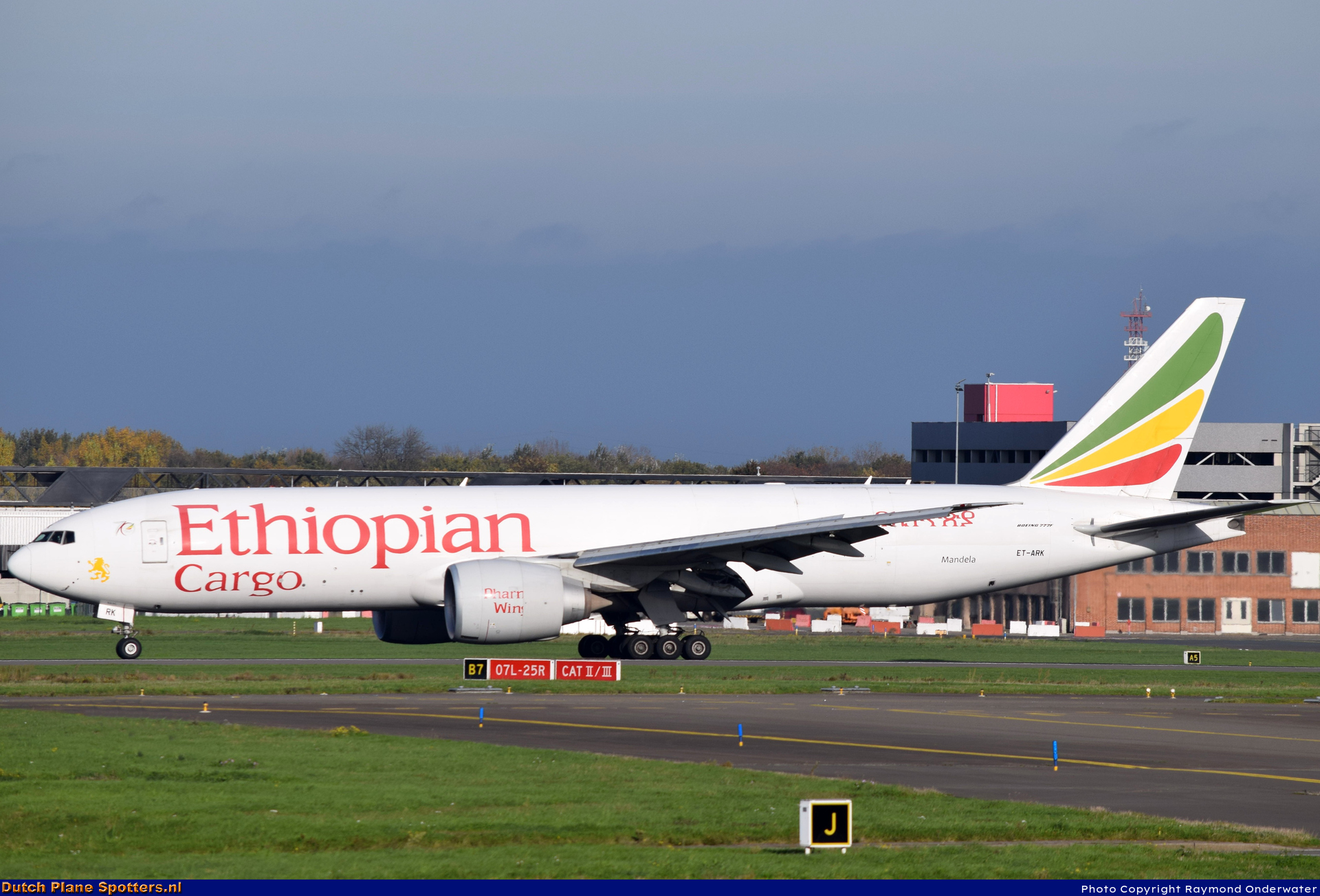 ET-ARK Boeing 777-F Ethiopian Cargo by Raymond Onderwater