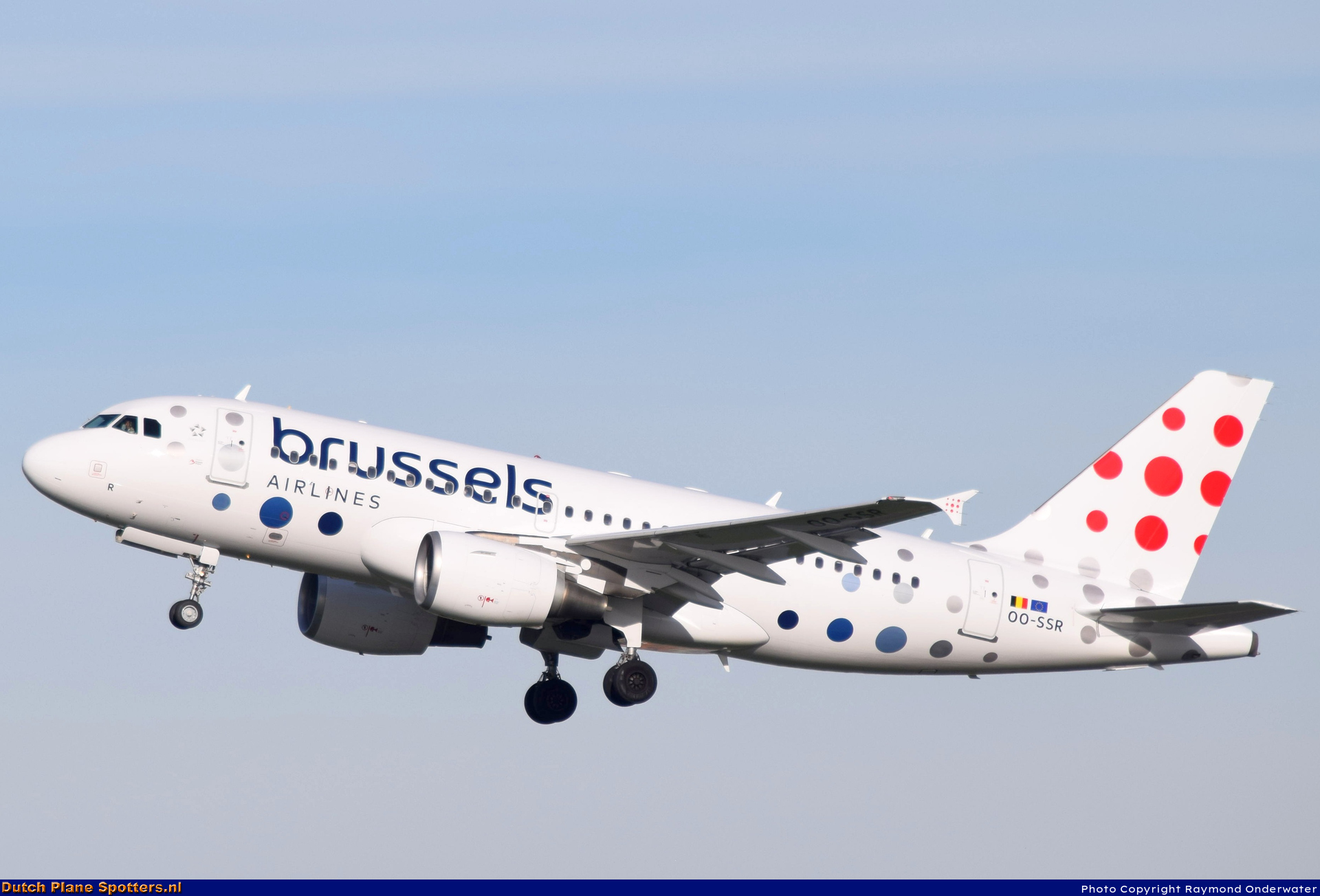 OO-SSR Airbus A319 Brussels Airlines by Raymond Onderwater