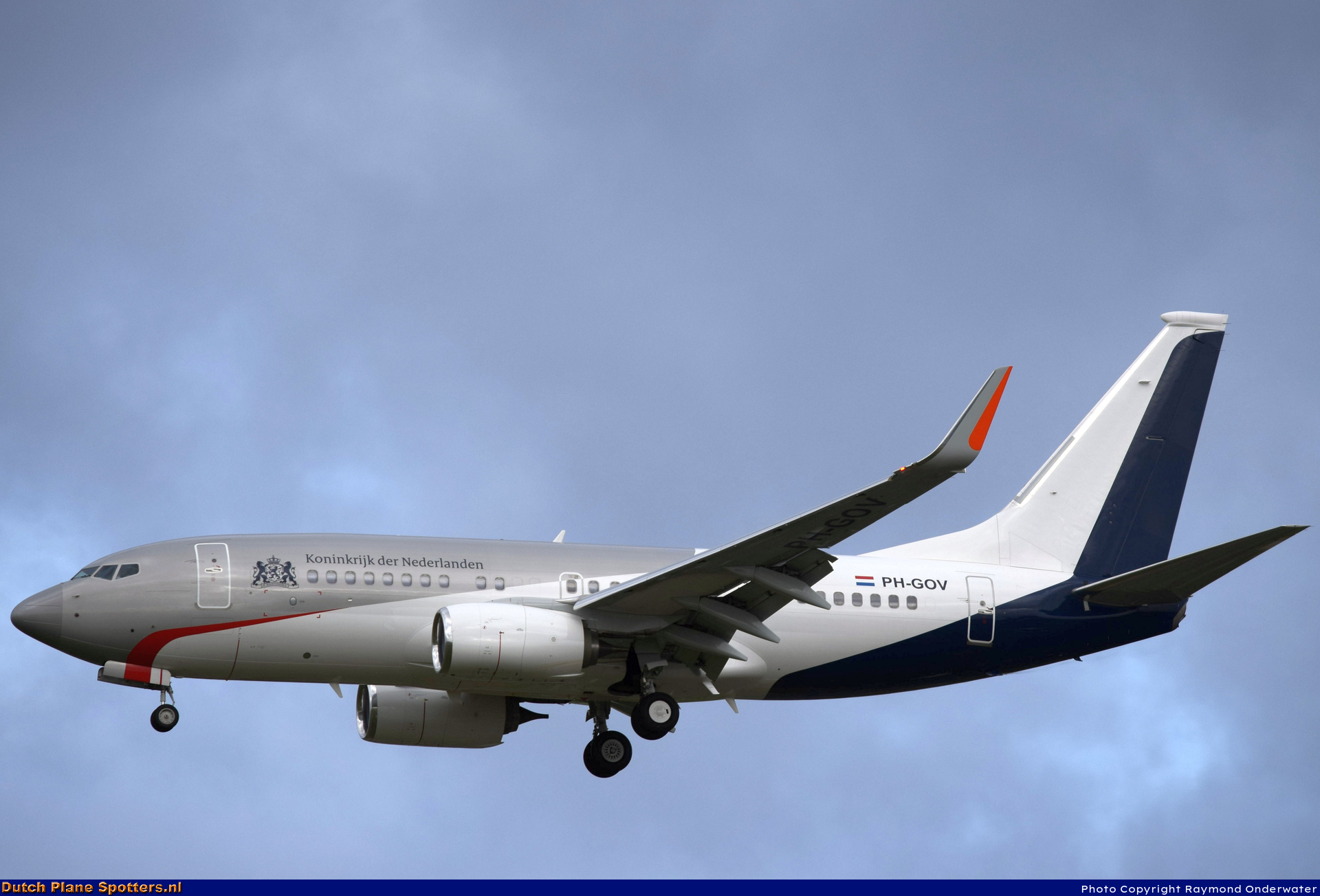 PH-GOV Boeing 737-700 Netherlands - Government by Raymond Onderwater