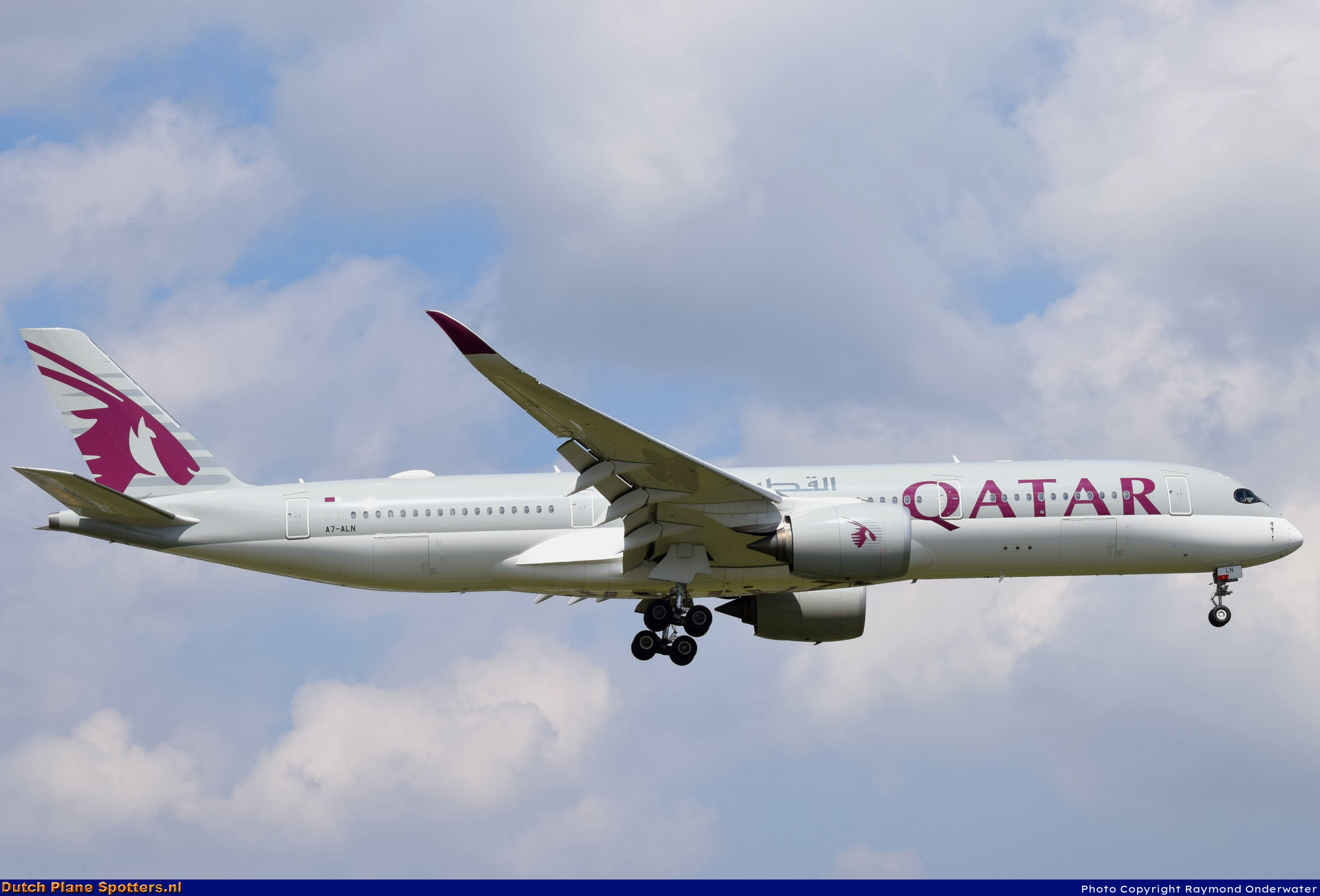 A7-ALN Airbus A350-900 Qatar Airways by Raymond Onderwater