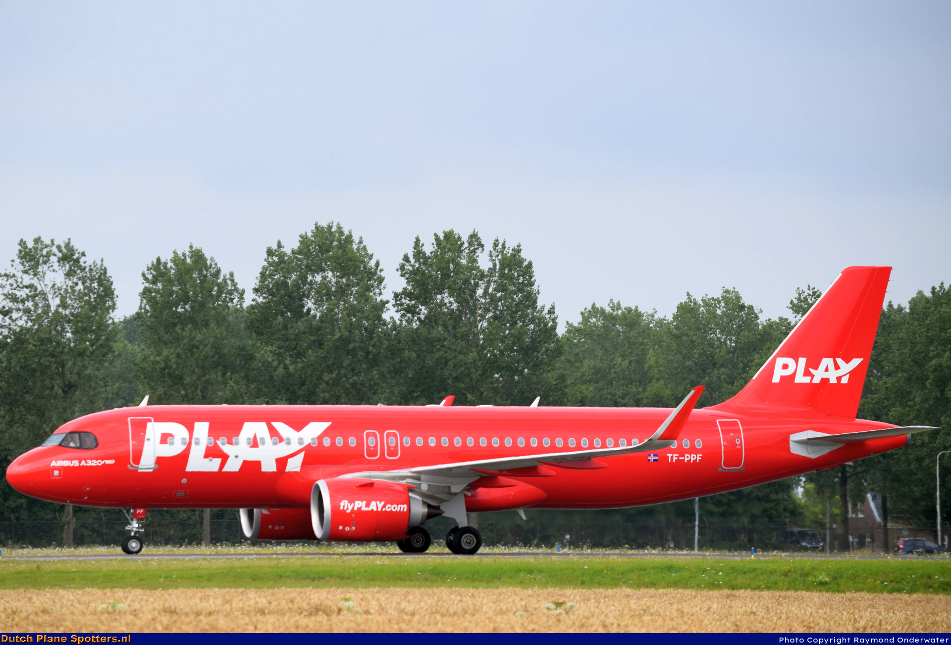 TF-PPF Airbus A320neo PLAY by Raymond Onderwater