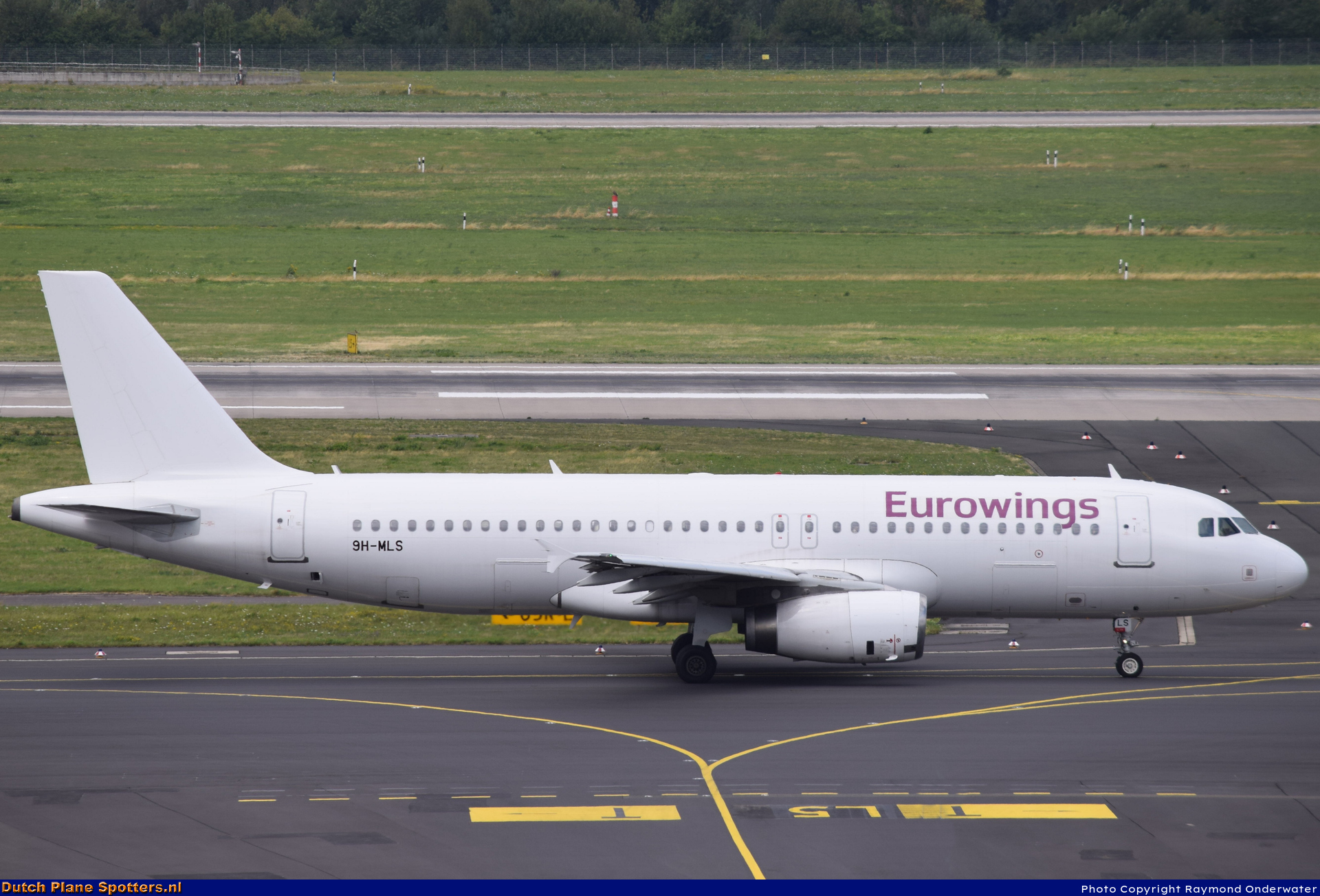 9H-MLS Airbus A320 Avion Express Malta (Eurowings) by Raymond Onderwater