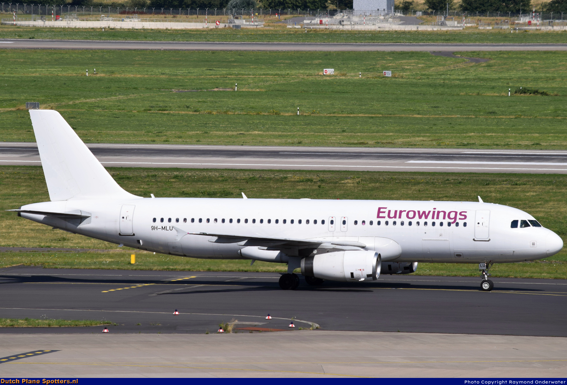 9H-MLU Airbus A320 Avion Express Malta (Eurowings) by Raymond Onderwater