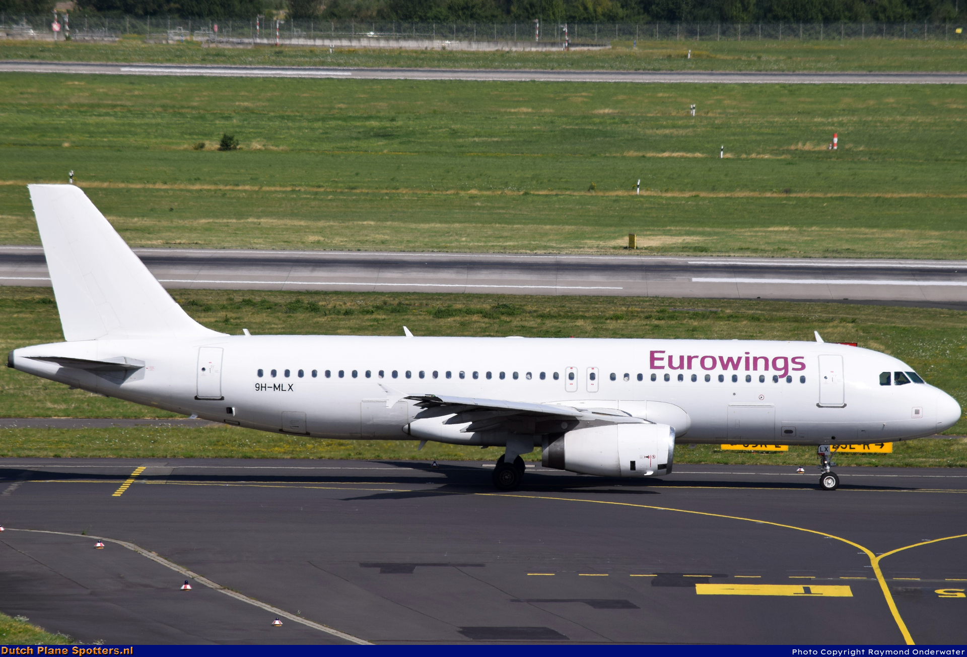 9H-MLX Airbus A320 Avion Express Malta (Eurowings) by Raymond Onderwater