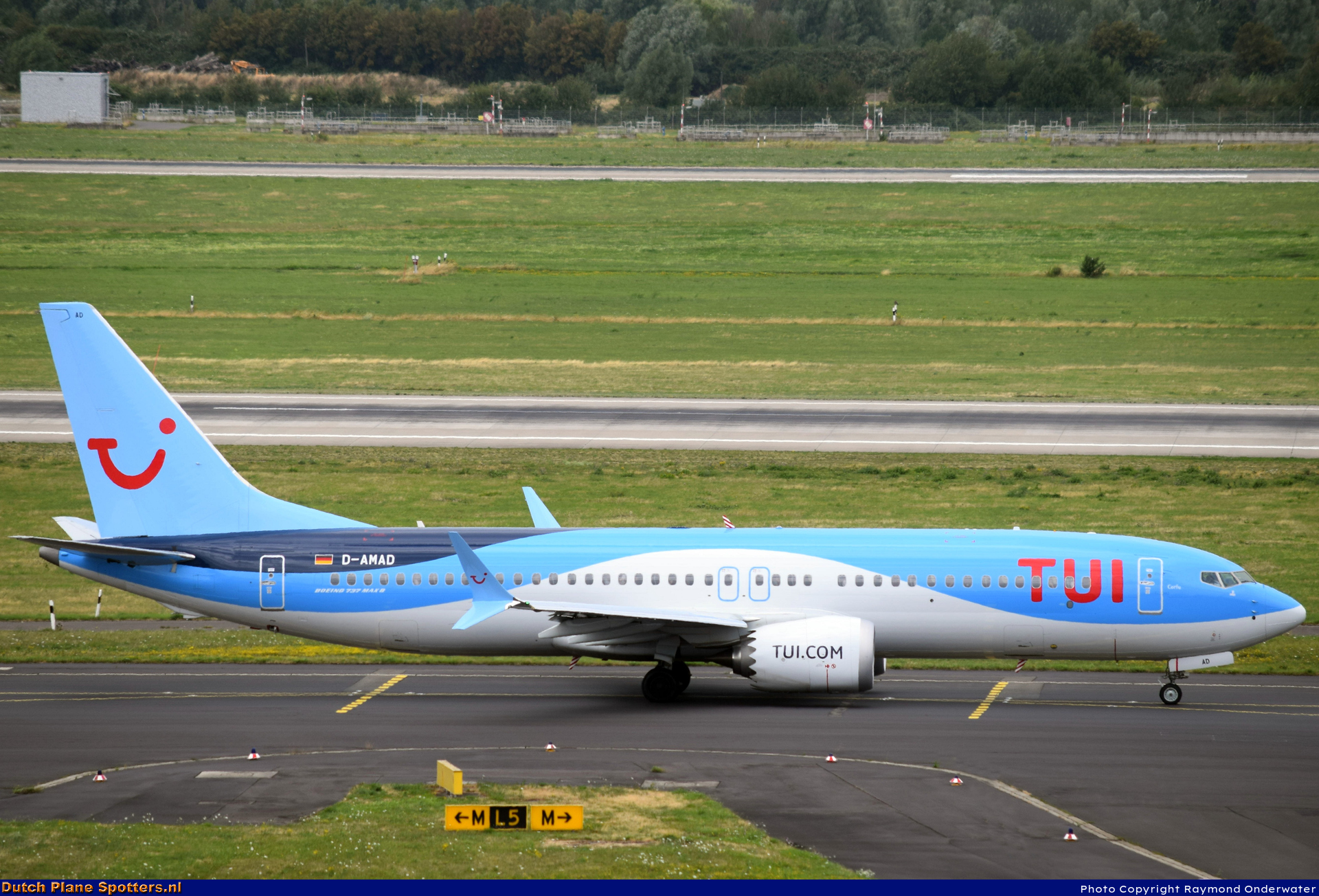 D-AMAD Boeing 737 MAX 8 TUIFly by Raymond Onderwater