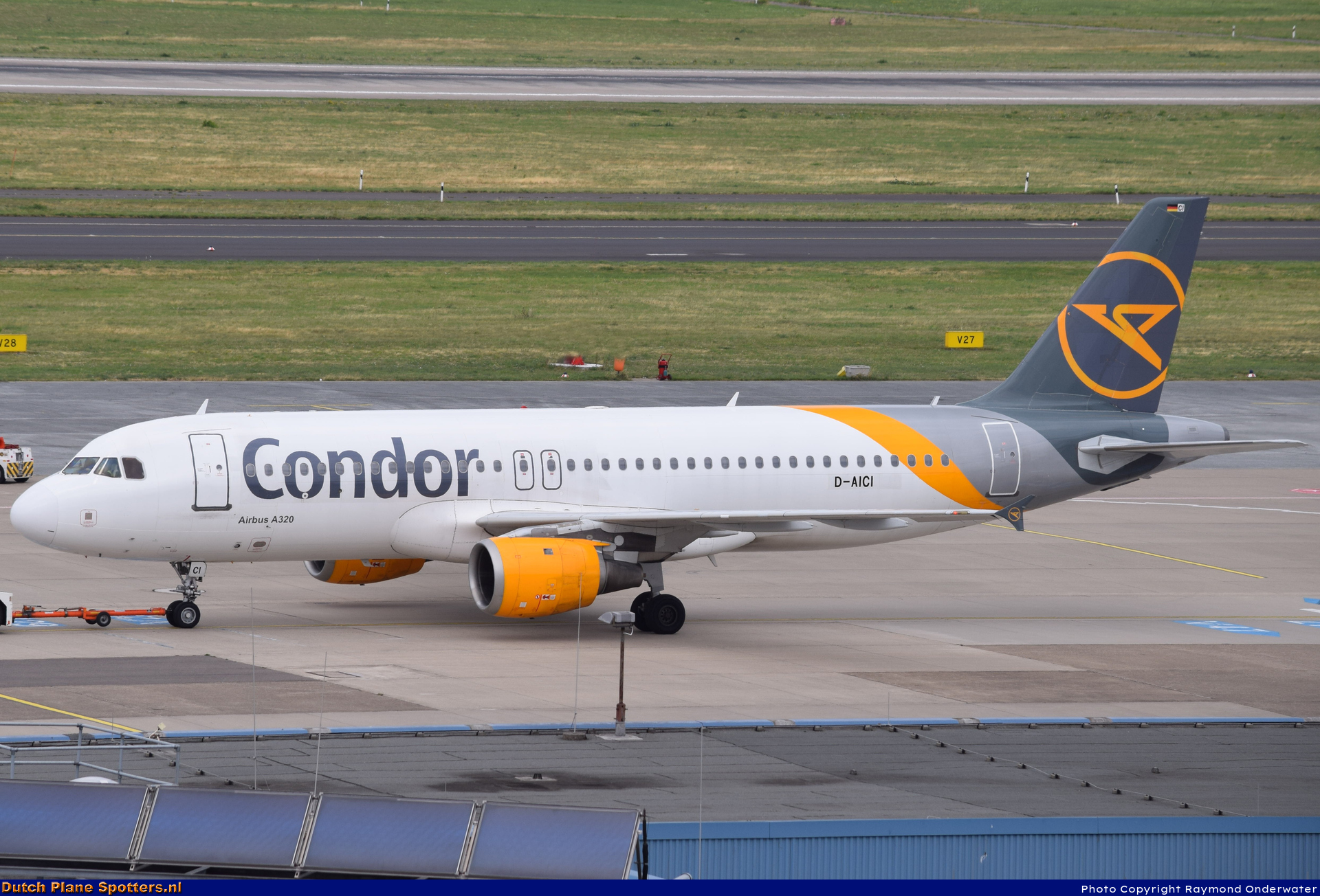 D-AICI Airbus A320 Condor by Raymond Onderwater