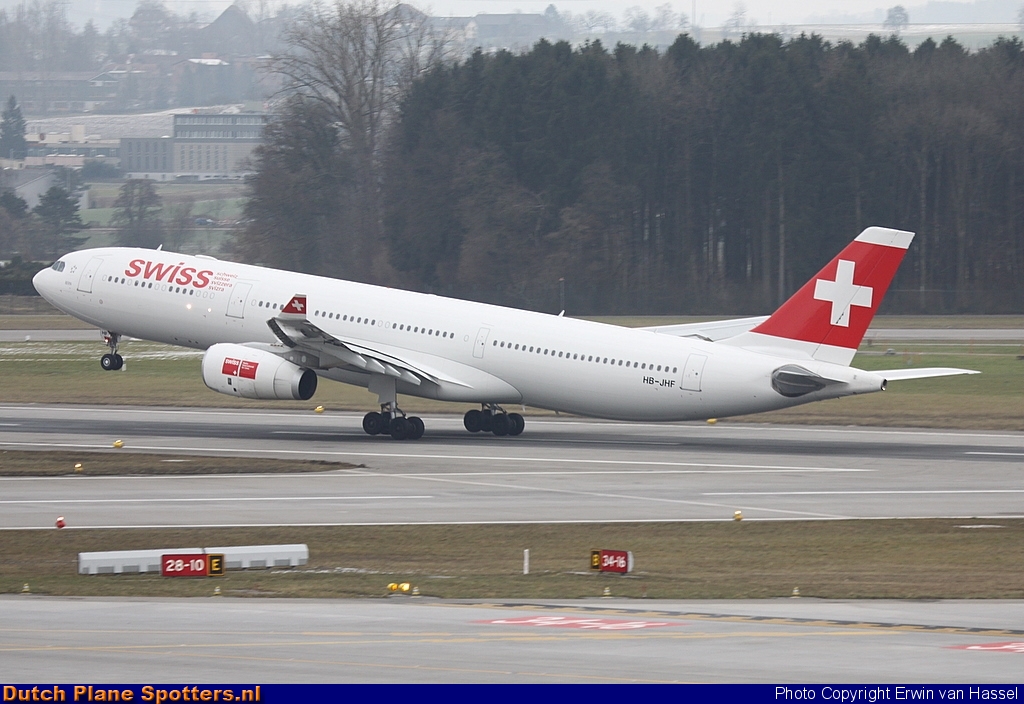 HB-JHF Airbus A330-300 Swiss International Air Lines by Erwin van Hassel