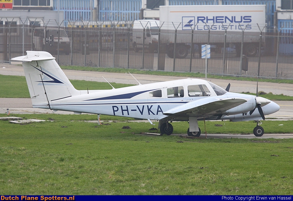 PH-VKA Piper PA-44 Seminole Private by Erwin van Hassel