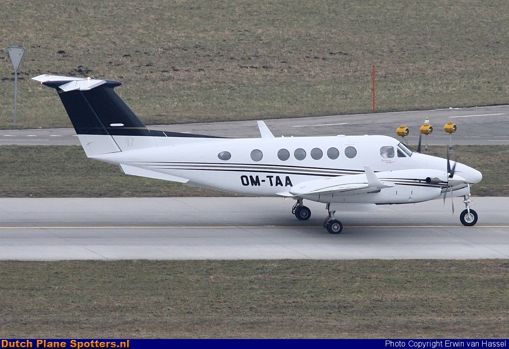OM-TAA Beech B200 Super King Air Private by Erwin van Hassel