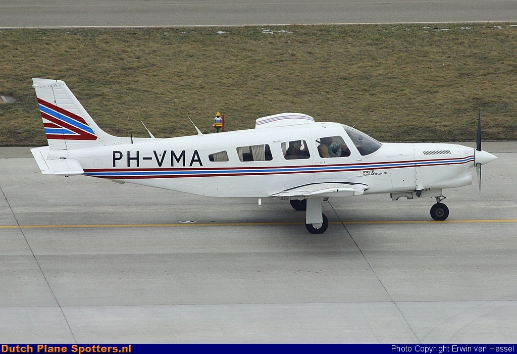 PH-VMA Piper PA-32 Private by Erwin van Hassel