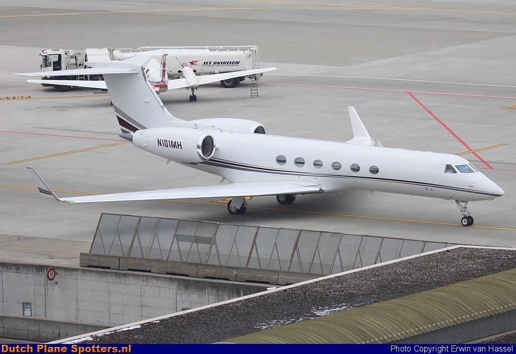 N101MH Gulfstream G-V Private by Erwin van Hassel