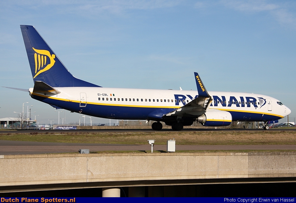 EI-EBL Boeing 737-800 Ryanair by Erwin van Hassel
