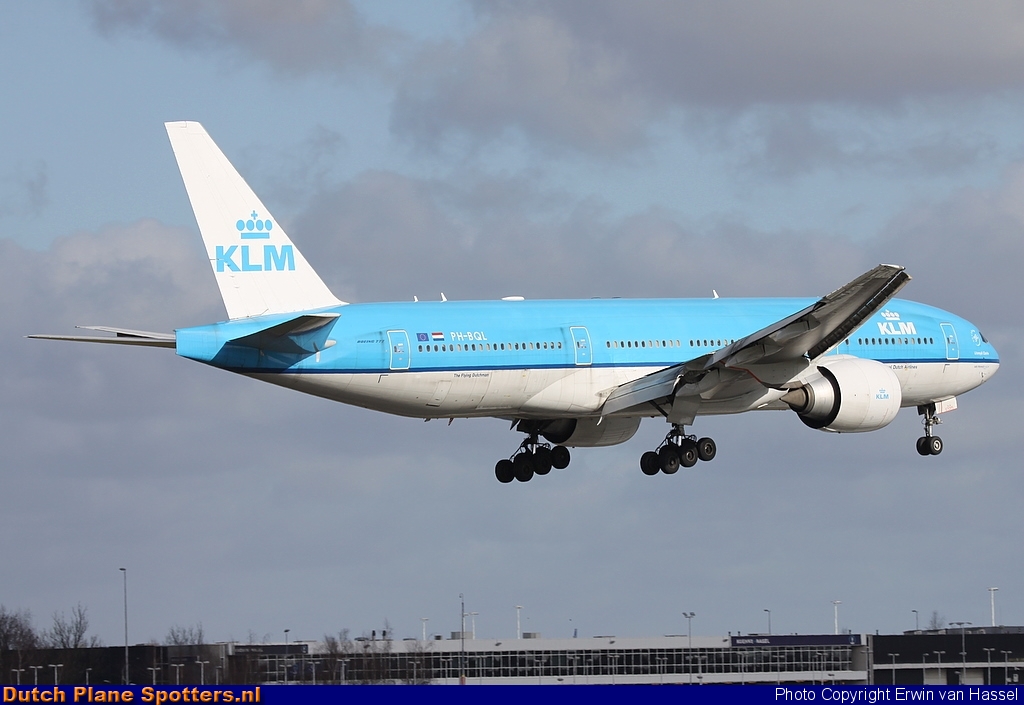 PH-BQL Boeing 777-200 KLM Royal Dutch Airlines by Erwin van Hassel