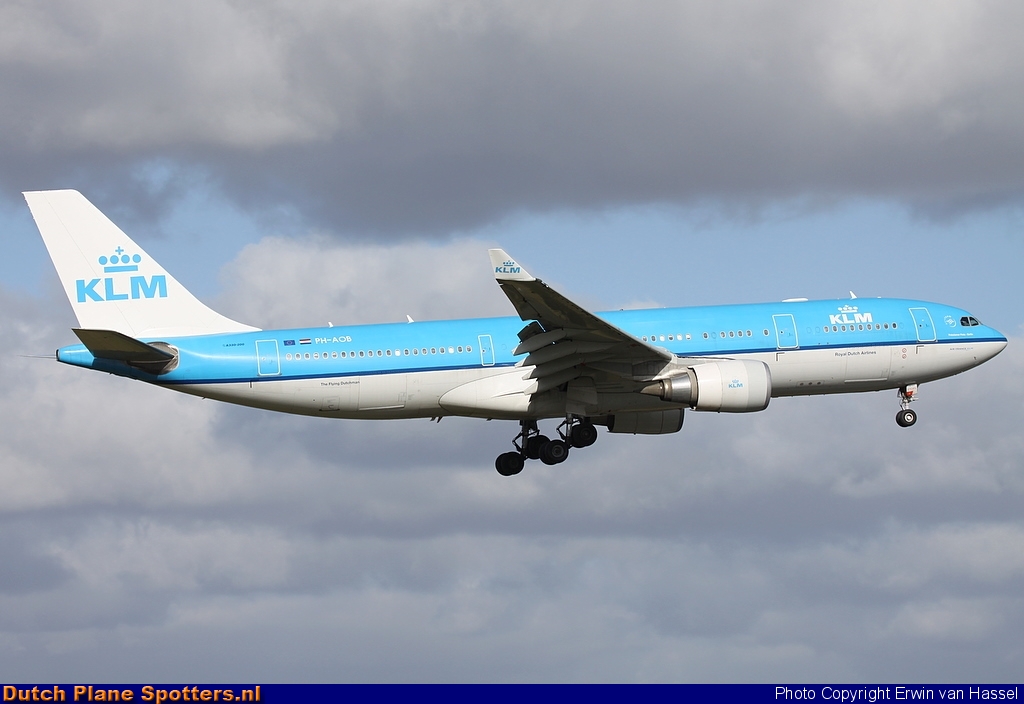 PH-AOB Airbus A330-200 KLM Royal Dutch Airlines by Erwin van Hassel
