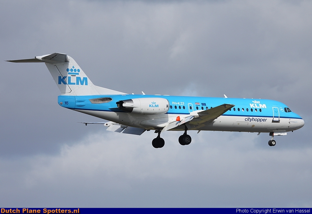 PH-KZF Fokker 70 KLM Cityhopper by Erwin van Hassel