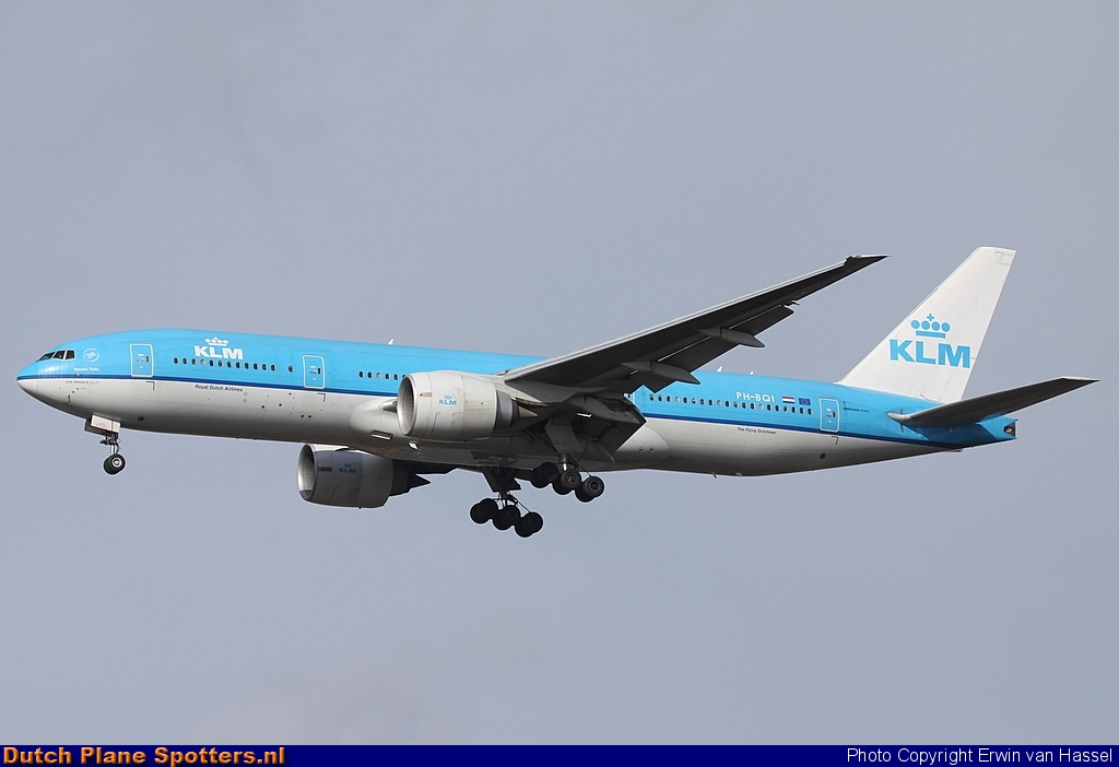 PH-BQI Boeing 777-200 KLM Royal Dutch Airlines by Erwin van Hassel