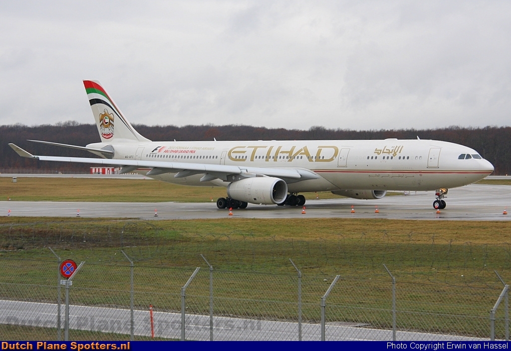 A6-AFC Airbus A330-300 Etihad by Erwin van Hassel