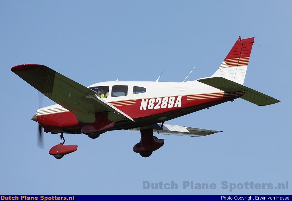 N8289A Piper PA-28 Warrior II Private by Erwin van Hassel
