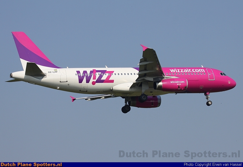 HA-LPF Airbus A320 Wizz Air by Erwin van Hassel