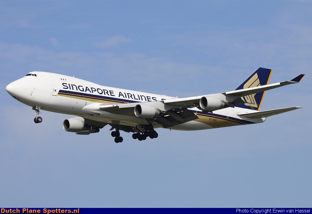 9V-SFK Boeing 747-400 Singapore Airlines Cargo by Erwin van Hassel