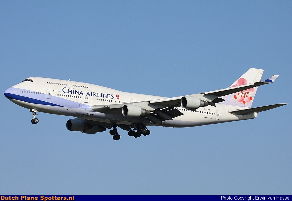 B-18205 Boeing 747-400 China Airlines by Erwin van Hassel
